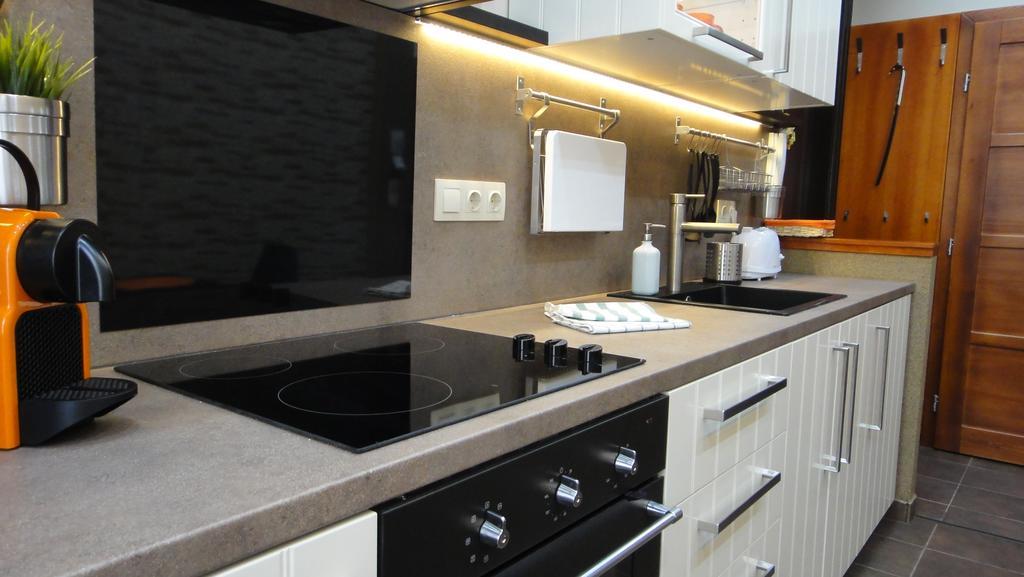 Mgtels Apartman - With Private Parking Budapest Exterior photo