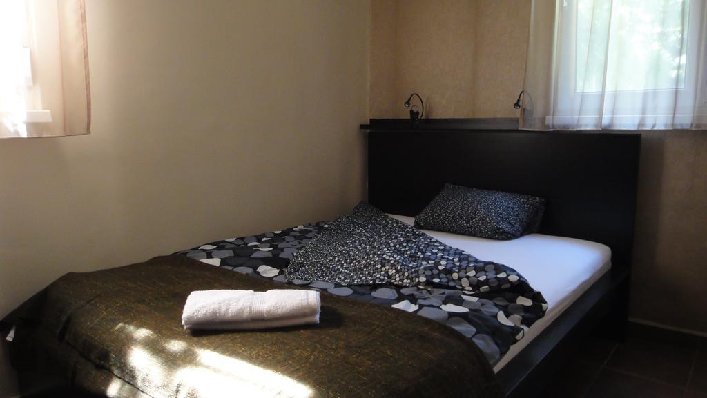 Mgtels Apartman - With Private Parking Budapest Exterior photo