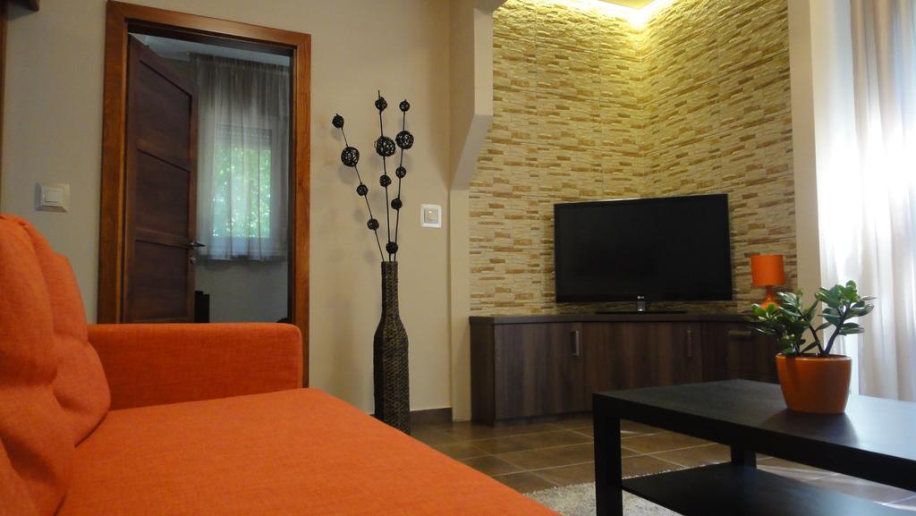 Mgtels Apartman - With Private Parking Budapest Exterior photo