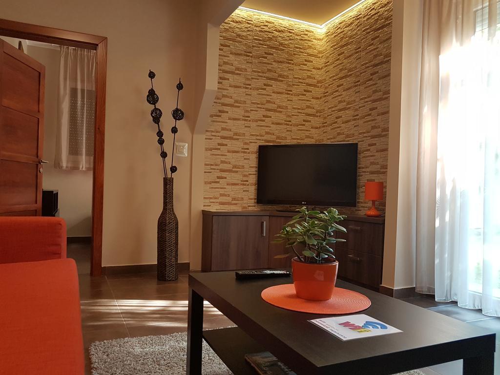 Mgtels Apartman - With Private Parking Budapest Exterior photo